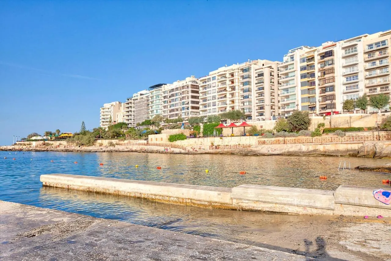 Vic- Seafront Apartment Sliema Malte