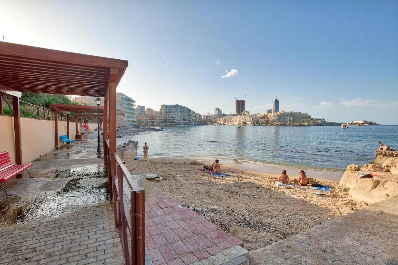 Vic- Seafront Apartment Sliema 0*,  Malte