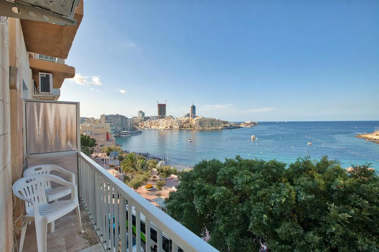 Vic- Seafront Apartment Sliema Malte